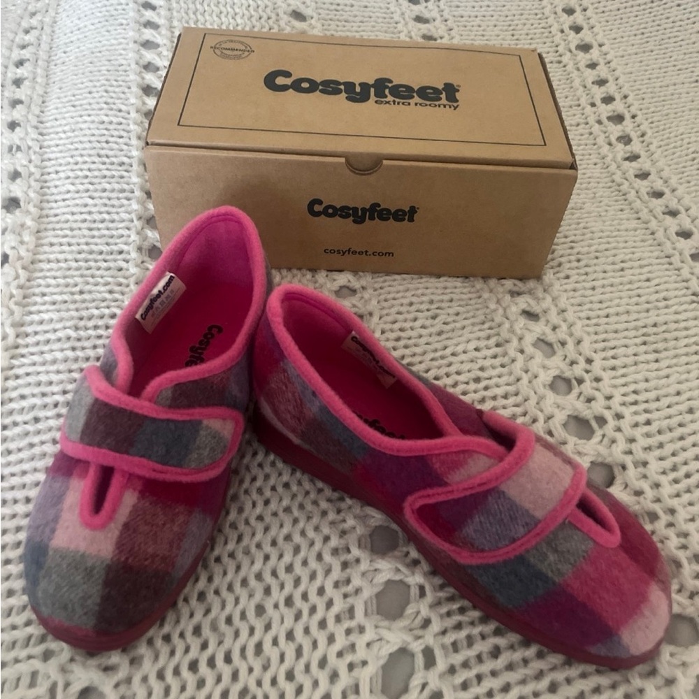 Women's Pink Plaid Mary Jane Slippers - Comfortable Fit